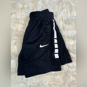 Boys Nike Drifit kids medium